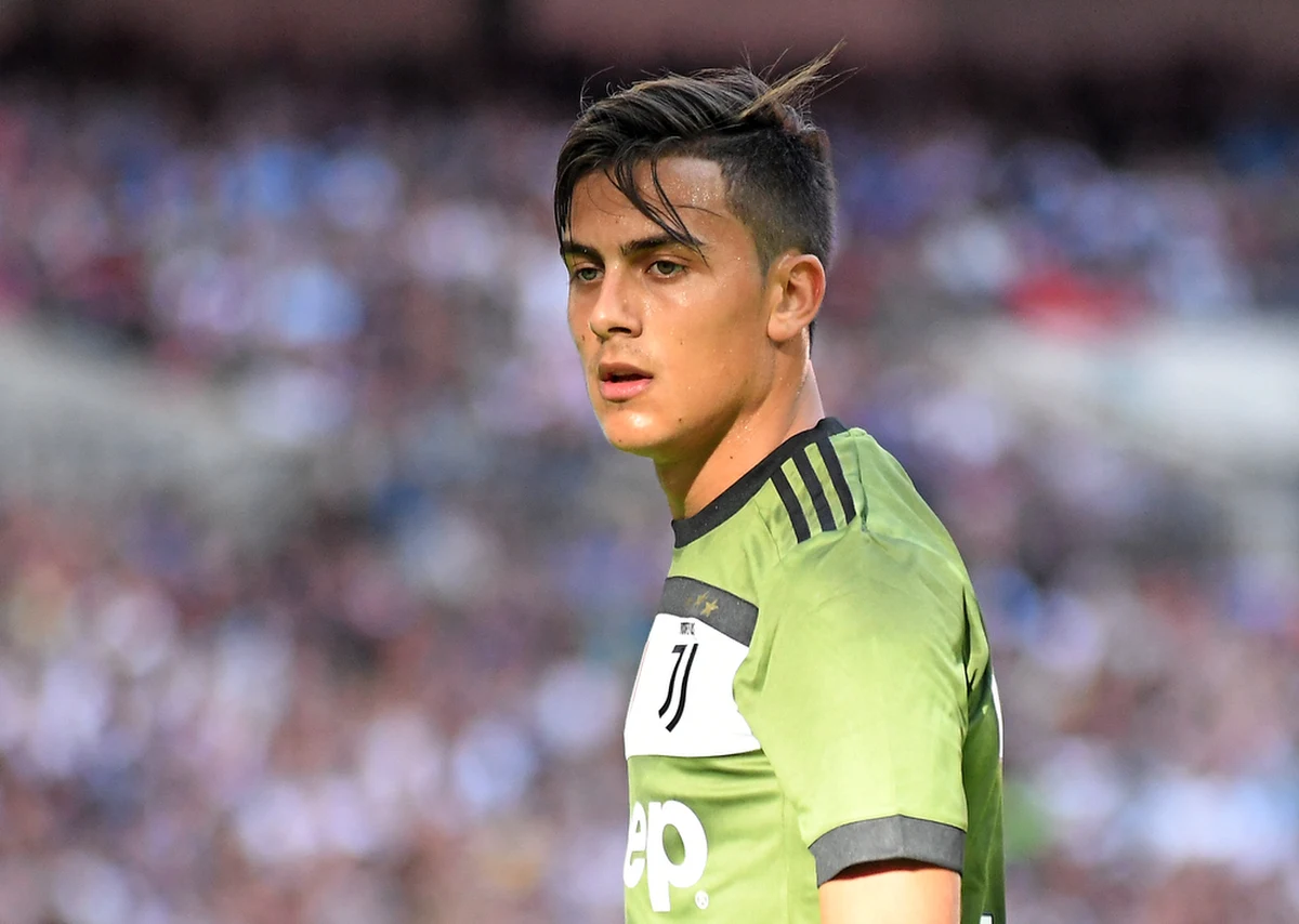 Argentyńczyk Paulo Dybala przenosi się do AS Romy. Były piłkarz Juventusu podpisał z drużyną Nicoli Zalewskiego trzyletni kontrakt.​ Włoski klub wykorzystał ogłoszenie transferu, by zwrócić uwagę na zaginione dzieci.