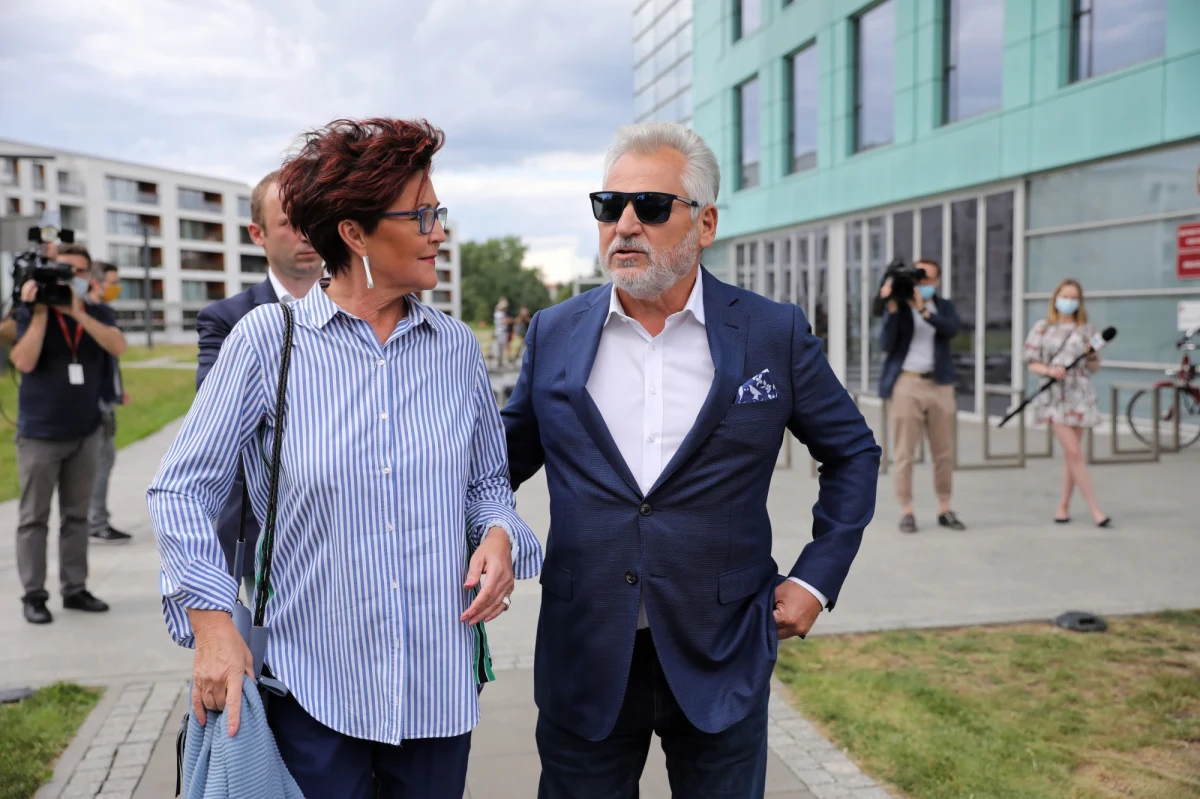 Prokuratura Regionalna w Katowicach umorzyła prowadzone od 2016 r. lat śledztwo w sprawie majątku b. prezydenta Aleksandra Kwaśniewskiego i jego małżonki Jolanty. W ramach dochodzenia badano m.in. okoliczności zakupu willi w Kazimierzu Dolnym.