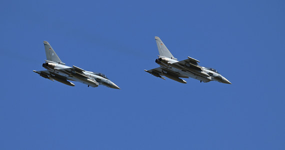 "Państwa zachodnie dyskutują o możliwości dostarczenia Ukrainie myśliwców" - powiedział szef sztabu Sił Powietrznych Stanów Zjednoczonych gen. Charles Brown.