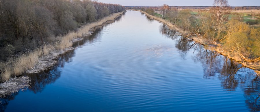 Prokuratura Rejonowa w Stalowej Woli prowadzi śledztwo przeciwko 23-letniemu Erykowi D., który podejrzany jest o to, że w Wólce Turebskiej nieumyślnie spowodował śmierć 27-letniego Rafała L., popychając go do Sanu. Eryk D. był wcześniej karany, teraz grozi mu 5 lat więzienia. 