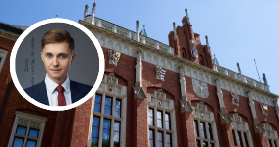 29-letni Mateusz Hołda z Wydziału Lekarskiego Uniwersytetu Jagiellońskiego Collegium Medicum jest najmłodszym w historii Polski profesorem tytularnym. 4 lipca postanowieniem prezydenta Andrzeja Dudy otrzymał on tytuł profesora nauk medycznych i nauk o zdrowiu w dyscyplinie nauki medyczne.