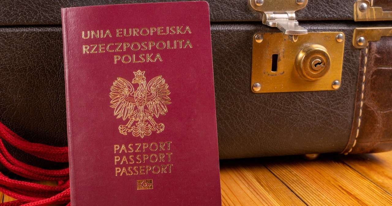 Polacy mogą czuć się wyróżnieni spośród obywateli blisko 200 krajów świata. Polski paszport jest kluczem do zwiedzenia ogromnej ilości państw. Przodujemy w tej kwestii w najnowszym rankingu.