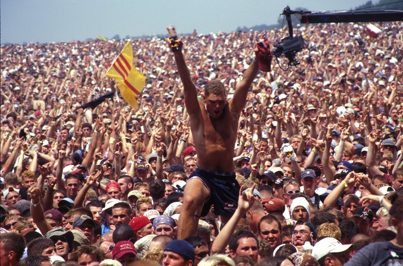 Trzyodcinkowy serial dokumentalny "Woodstock '99 Clusterfuck" traktuje o festiwalu z 1999 roku, zorganizowanym z okazji 30-lecia oryginalnego Woodstocku. Niestety rocznicowa impreza stała się pokazem przemocowych zachowań fanów. Zupełnie inaczej, niż działo się to podczas pierwszego Woodstocku z 1969 roku.