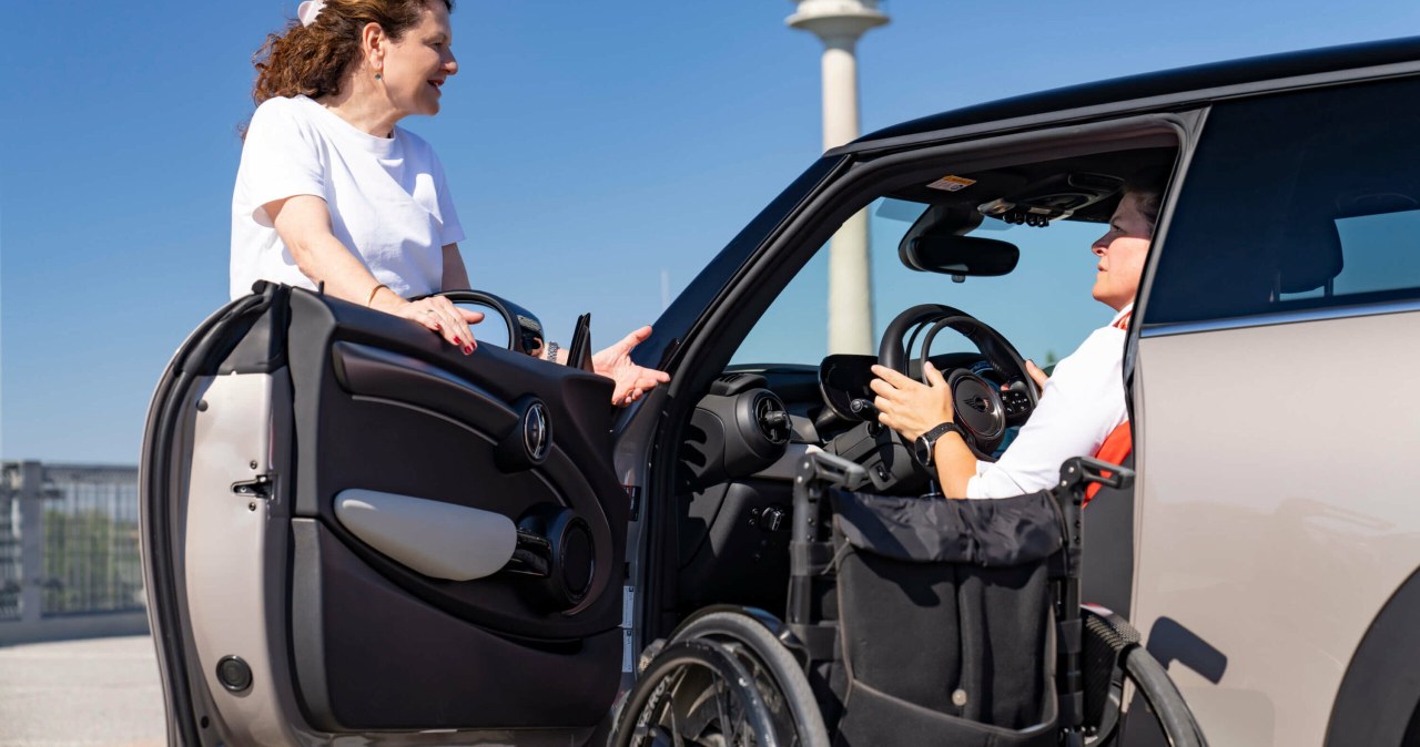 Dofinansowanie do 185 tys. zł na auto spalinowe. Skorzysta jedna grupa