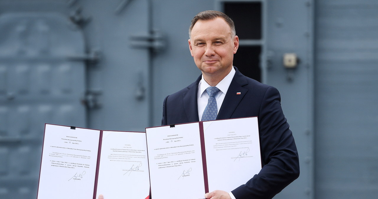 Andrzej Duda Podpisał Ustawy Ws. Akcesji Szwecji I Finlandii Do NATO ...