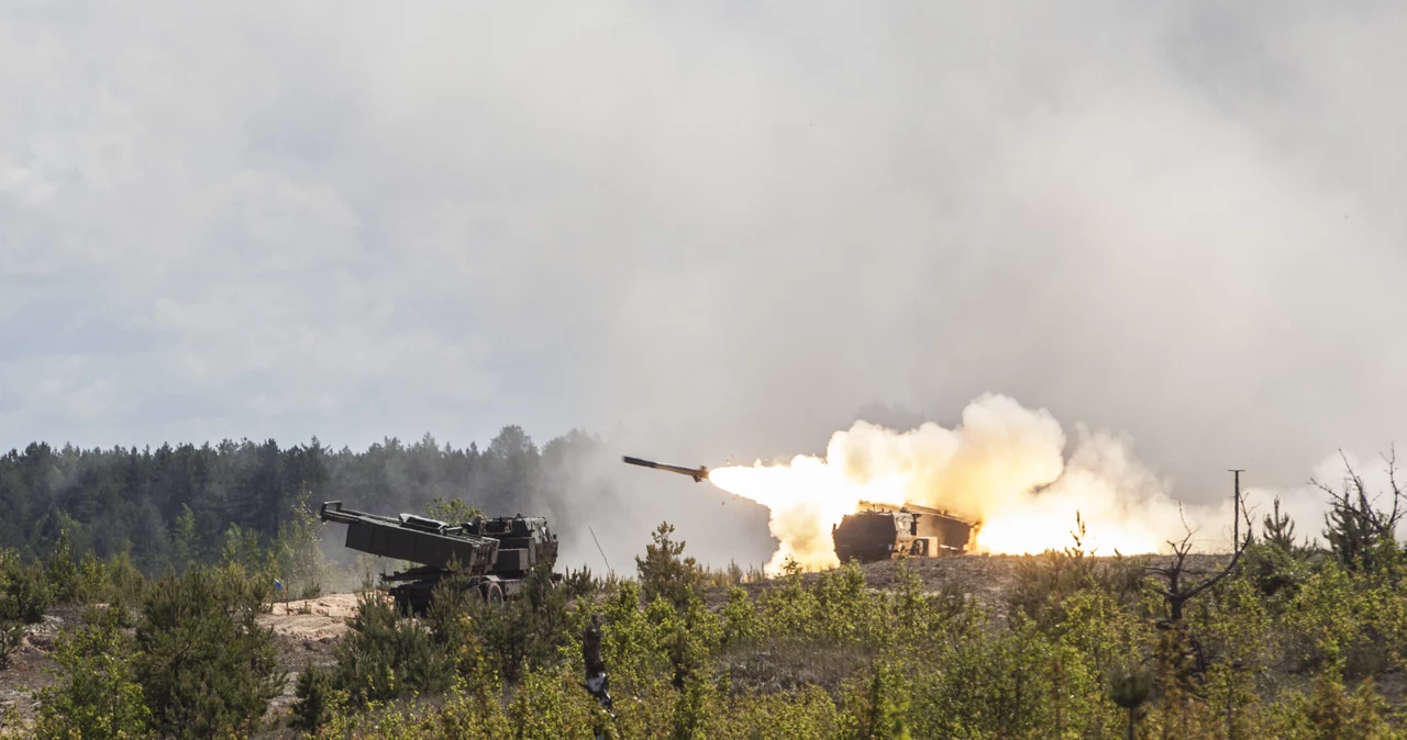 Amerykańskie systemy artylerii rakietowej HIMARS w akcji