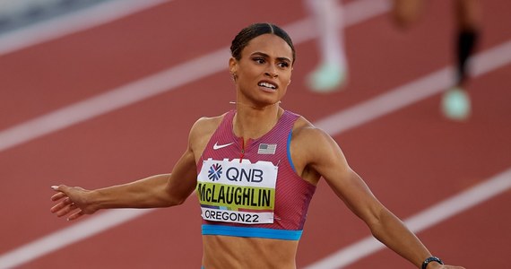 W ósmym dniu lekkoatletycznych mistrzostw świata w Eugene Katarzyna Zdziebło zdobyła srebrny medal w chodzie na 35 km. Amerykanka Sydney McLaughlin poprawiła swój własny rekord świata w biegu na 400 m przez płotki.