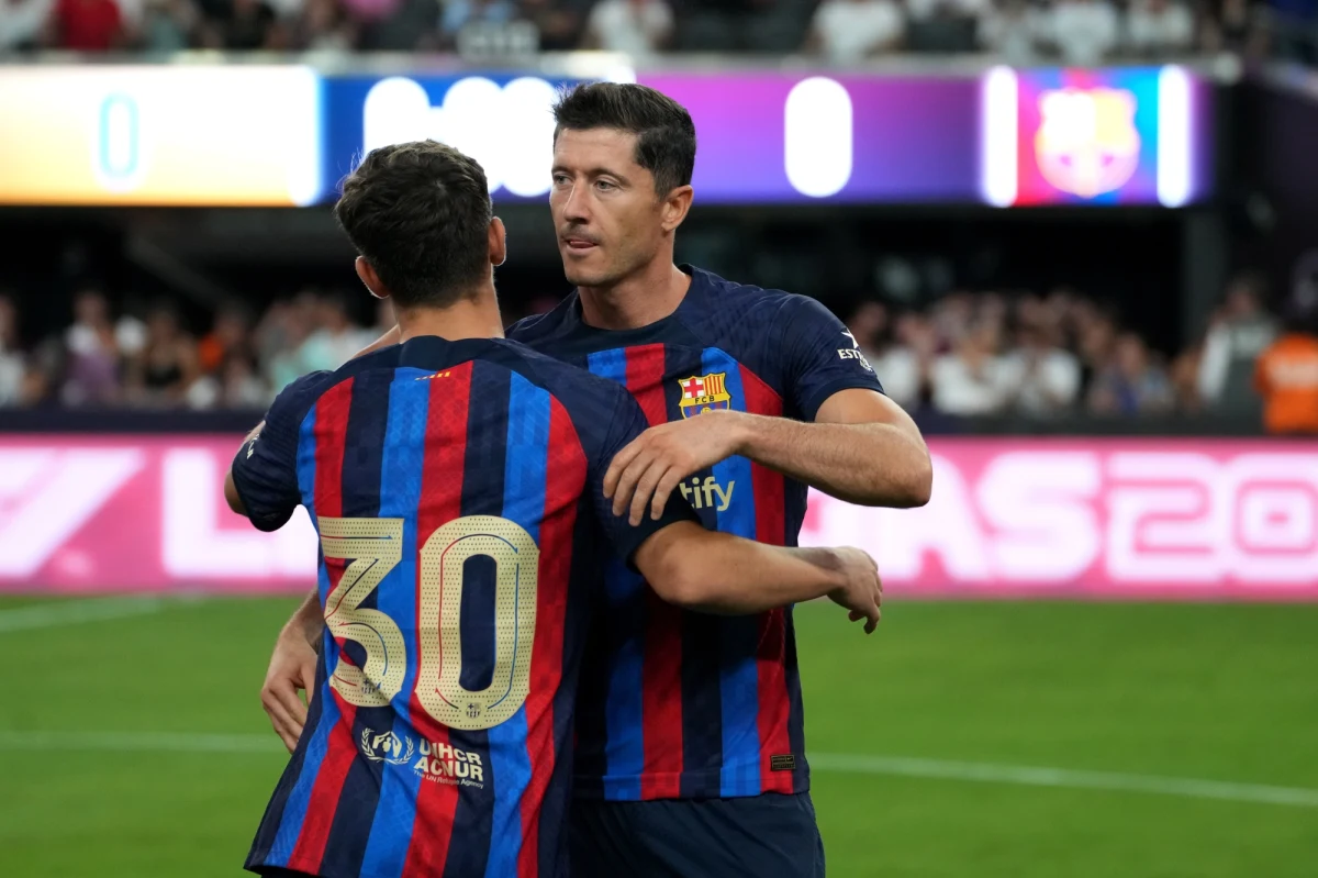 Robert Lewandowski nie strzelił gola w swoim debiucie w Barcelonie. Polski piłkarz grał tylko w pierwszej połowie meczu z Realem Madryt w Las Vegas. Czwarte w historii El Clasico, rozegrane poza Hiszpanią, zakończyło się wygraną Katalończyków 1:0.