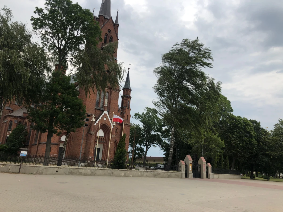 "Mamy więcej obaw niż nadziei" - mówią RMF FM mieszkańcy mazowieckiego Latowicza w powiecie mińskim. Ta licząca 1,5 tysiąca mieszkańców miejscowość jest jedną z 15 w całej Polsce, które od stycznia 2023 r. - jak wynika z rozporządzenia Rady Ministrów - odzyskają prawa miejskie.