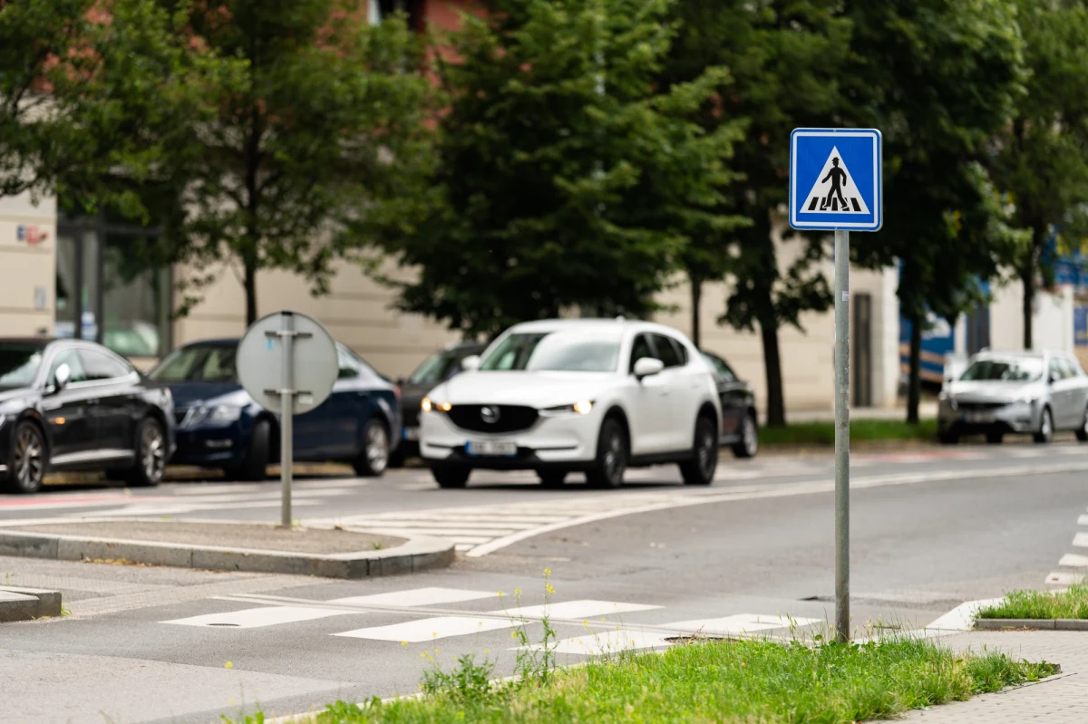 Wakacje w Łodzi pod znakiem remontów drogowych. Dzisiaj (25 lipca) prace ruszyły na ulicy Tatrzańskiej. Za tydzień rozpocznie się drugi etap przebudowy ul. Przybyszewskiego. Drogowcy sukcesywnie oddają do użytku wyremontowane ulice. Zobaczcie, gdzie i kiedy zaplanowano kolejne remonty. 