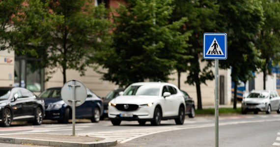 Wakacje w Łodzi pod znakiem remontów drogowych. Dzisiaj (25 lipca) prace ruszyły na ulicy Tatrzańskiej. Za tydzień rozpocznie się drugi etap przebudowy ul. Przybyszewskiego. Drogowcy sukcesywnie oddają do użytku wyremontowane ulice. Zobaczcie, gdzie i kiedy zaplanowano kolejne remonty. 