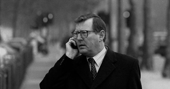 W wieku 77 lat zmarł David Trimble, były szef rządu Irlandii Północnej, uhonorowany Pokojową Nagrodą Nobla za pracę na rzecz pojednania między protestantami i katolikami w tej brytyjskiej prowincji - poinformowała wieczorem Ulsterska Partia Unionistyczna (UUP).