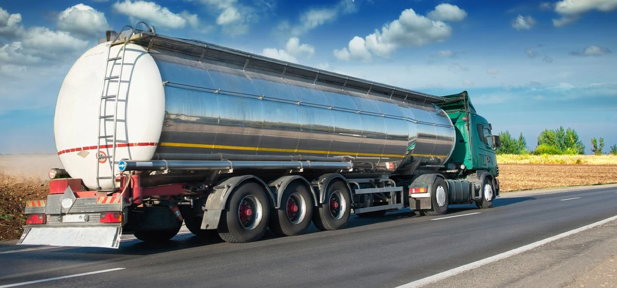 Polska firma z siedzibą w Poznaniu oszukała ukraińską fundację, która zamówiła u niej paliwo dla wojska oraz dla organizacji humanitarnych. Chodzi o oszustwo na kwotę 40 tysięcy euro. Jak dowiedział się reporter RMF FM, ​poznańska prokuratura okręgowa wszczęła śledztwo w tej sprawie.