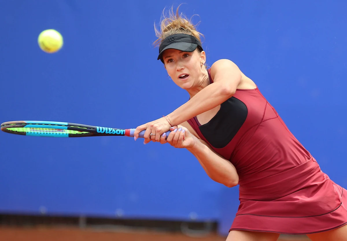 Paula Kania-Choduń awansowała do ćwierćfinału gry podwójnej turnieju WTA w Warszawie. Polka i grająca z nią w parze czeska tenisistka Renata Voracova pokonały dziś w pierwszej rundzie Brytyjki Alicię Barnett i Olivię Nicholls 3:6, 7:5, 11-9.