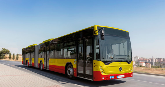 Łódzkie Miejskie Przedsiębiorstwo Komunikacyjne zamawia autobusy mercedesa. Pojawią się na ulicach miasta w przyszłym roku. Pojazdy wyposażone będą w najnowocześniejsze systemy bezpieczeństwa - w tym system awaryjnego hamowania.