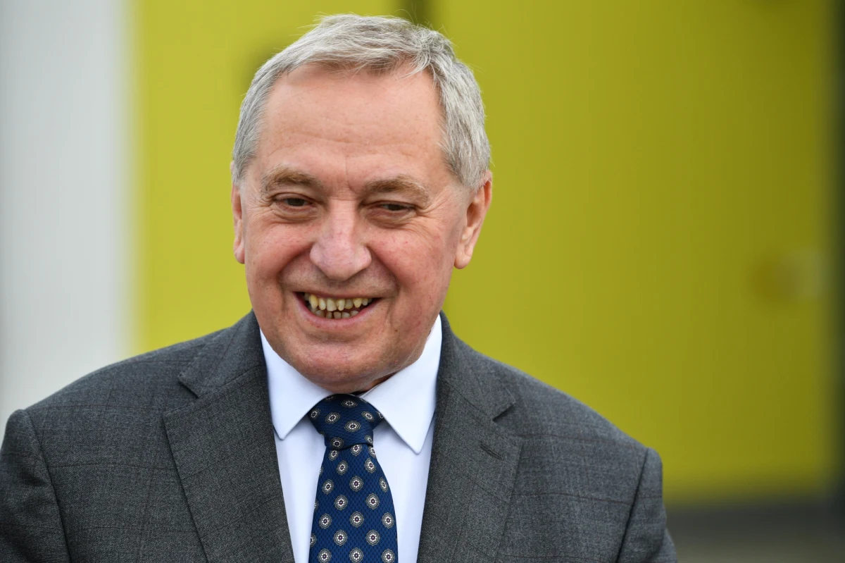 Zmienimy rozporządzenie o stopniach zasilania - przemysł przetwórczy, rolno-spożywczy, będzie chroniony przed zmniejszeniem zasilania czy odcięciem prądu - mówi wicepremier, minister rolnictwa i rozwoju wsi Henryk Kowalczyk w rozmowie z „Dziennikiem Gazetą Prawną”.