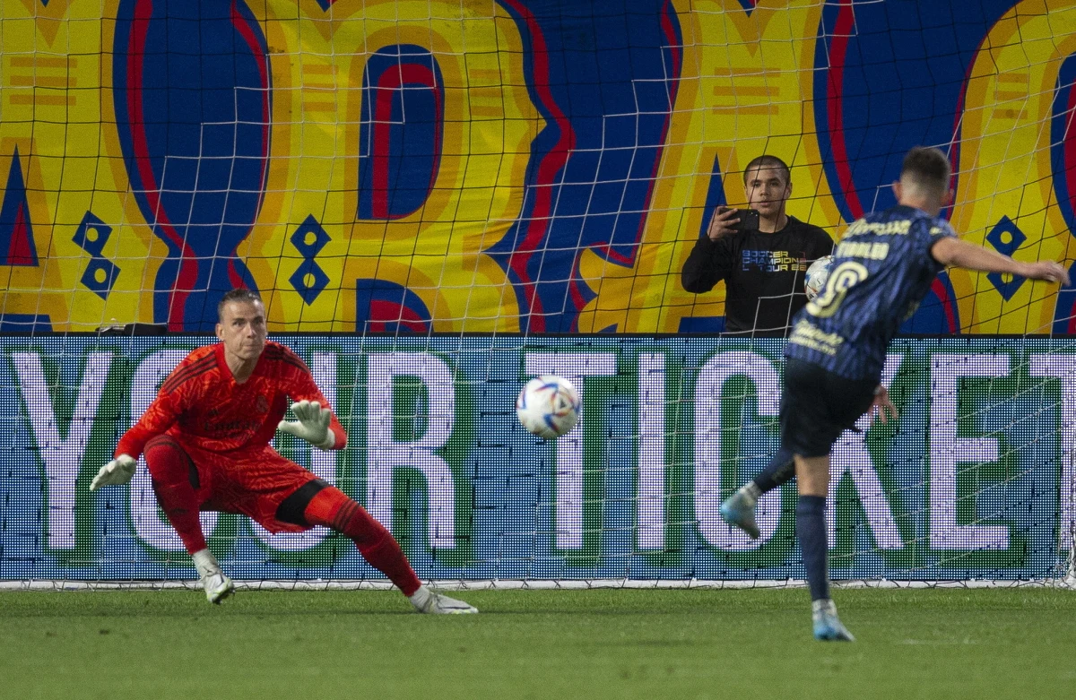 Hiszpański Real Madryt z meksykańskim Club de Fútbol América rozegrali w Stanach Zjednoczonych towarzyski mecz. Spotkanie było częścią Soccer Champions Tour - rozgrywanego od 22 do 30 lipca turnieju towarzyskiego, w którym rywalizują legendarne kluby piłkarskie.