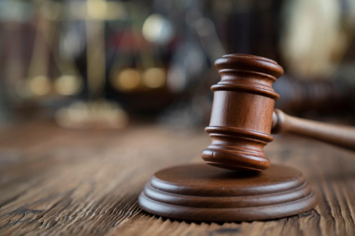 ​Sąd Okręgowy w Lublinie umorzył w środę postępowanie w sprawie Pauliny N., podejrzanej o zabójstwo trójki swoich dzieci we wrześniu ub. r. w Lublinie. Wnioskowała o to prokuratura ze względu na stwierdzenie niepoczytalności kobiety. 27-latka zostanie umieszczona w zakładzie psychiatrycznym.