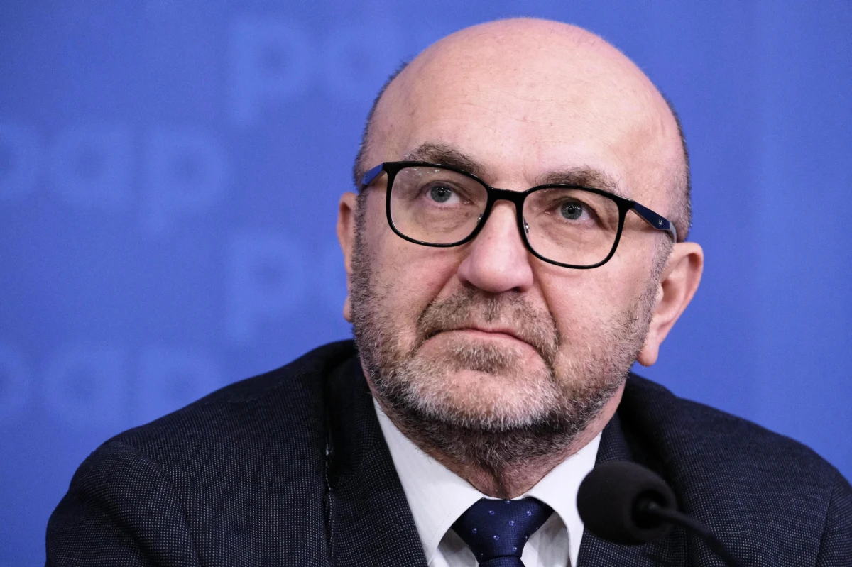 "Kupując na zapas, kupując duże ilości, powodujemy, że ceny bezsensownie rosną, bo im większy popyt, tym większe ceny" - powiedział Andrzej Gantner, dyrektor generalny Polskiej Federacji Producentów Żywności w rozmowie "7 pytań po 7:07". Gość Bogdana Zalewskiego podkreślał, że nie należy ulegać panikom konsumenckim. Jego zdaniem, kolejne takie zdarzenia w przyszłości "będą wytwarzane z premedytacją".