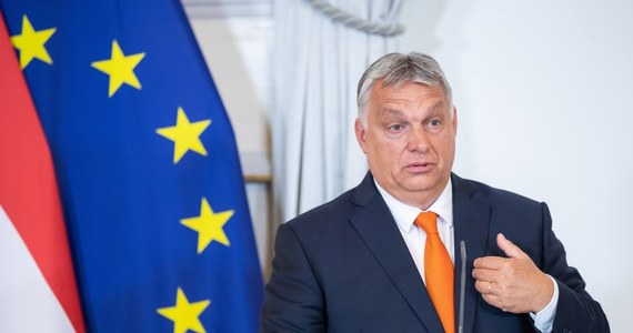 "Ukraina nie może pokonać Rosji przy pomocy obecnej strategii wsparcia ze strony NATO" - powiedział premier Węgier Viktor Orban po spotkaniu w Wiedniu z kanclerzem Austrii Karlem Nehammerem. Ostrzegł jednocześnie przed zgubnymi konsekwencjami wojny dla europejskiej gospodarki.
