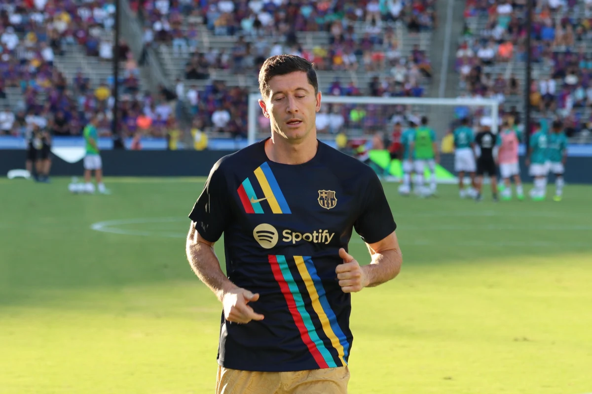 "Wobec mojej osoby nie było szczerości" - przyznał w rozmowie z amerykańską telewizją ESPN Robert Lewandowski. Napastnik FC Barcelony skrytykował działaczy Bayernu Monachium.