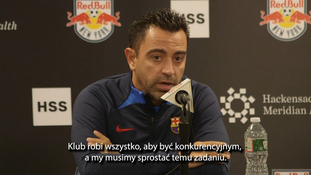 FC Barcelona zagra w nocy z soboty na niedzielę z New York RedBulls. Będzie to już trzecia okazja dla Roberta Lewandowskiego na zdobycie bramki w barwach nowego klubu. Trener "Dumy Katalonii" wypowiadał się na konferencji prasowej m.in. o polskim napastniku i nowym nabytku Julesie Kounde.