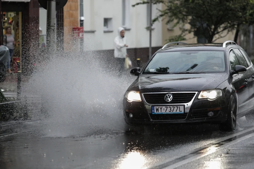 Młot wodny może zniszczyć silnik. To zjawisko jest groźne głównie jesienią