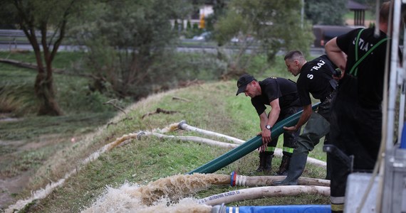 W całej Polsce trwa sprzątanie po nawałnicach, które przechodzą nad krajem. Według ostatnich statystyk wczoraj strażacy interweniowali ponad 430 razy.