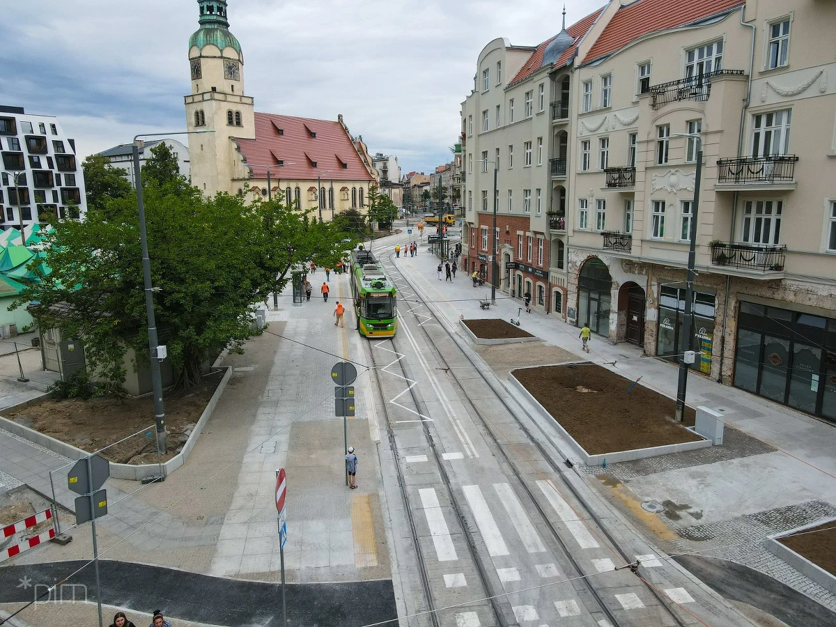 Od poniedziałku, 1 sierpnia, tramwaje znowu pojadą przez ul. 28 Czerwca 1956 r. na Wildzie. W sobotę odbyły się testy torowiska, które zostało gruntownie przebudowane na odcinku od ul. Wierzbięcice do ul. Kilińskiego i Krzyżowej. Łatwiej też będą mieć kierowcy. 