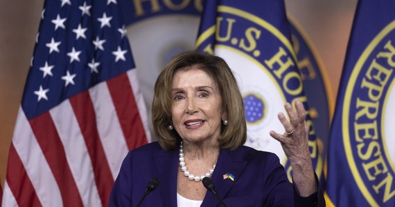 Przewodnicząca Izby Reprezentantów USA Nancy Pelosi wraz z delegacją Kongresu uda się w poniedziałek w region Azji i Pacyfiku. Odwiedzi tam Singapur, Malezję, Koreę Południową i Japonię - przekazało biuro Demokratki. W komunikacie nie wspomniano, czy delegacja odwiedzi Tajwan. Ewentualna wizyta kongresmenki w tym kraju stała się w ostatnim czasie punktem zapalnym w stosunkach Chiny-USA.