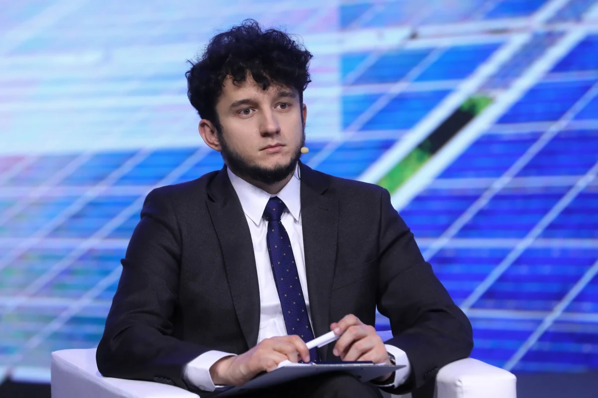 Paliwa nareszcie tanieją, a tydzień zaczął się od dużego spadku cen ropy. Czy możemy liczyć na to, że nareszcie będziemy płacić poniżej 7 zł za litr paliwa? O to pytaliśmy eksperta w rozmowie "7 pytań o 7:07". 