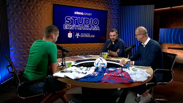 W trzecim odcinku drugiego sezonu programu "Studio Ekstraklasa" gośćmi Sebastiana Staszewskiego byli Marek Jóźwiak i Marek Saganowski.

W każdym odcinku eksperci podsumowują najciekawsze wydarzenia kolejki PKO Bank Polski Ekstraklasy. Oglądaj w poniedziałki o 20:00 NA ŻYWO w Interii! Partnerem projektu jest PKO Bank Polski.