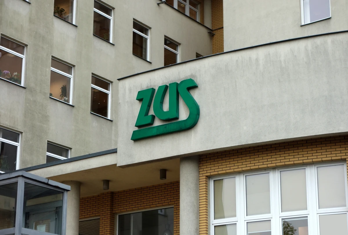 320 osób ewakuowano z budynku Zakładu Ubezpieczeń Społecznych oraz okolicznych domów przy ulicy Kolberga w Kielcach. Doszło tam do wycieku gazu.