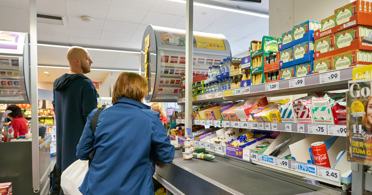 Ubywa sklepów w Polsce. Wyjątkiem są warzywniaki i sklepy monopolowe