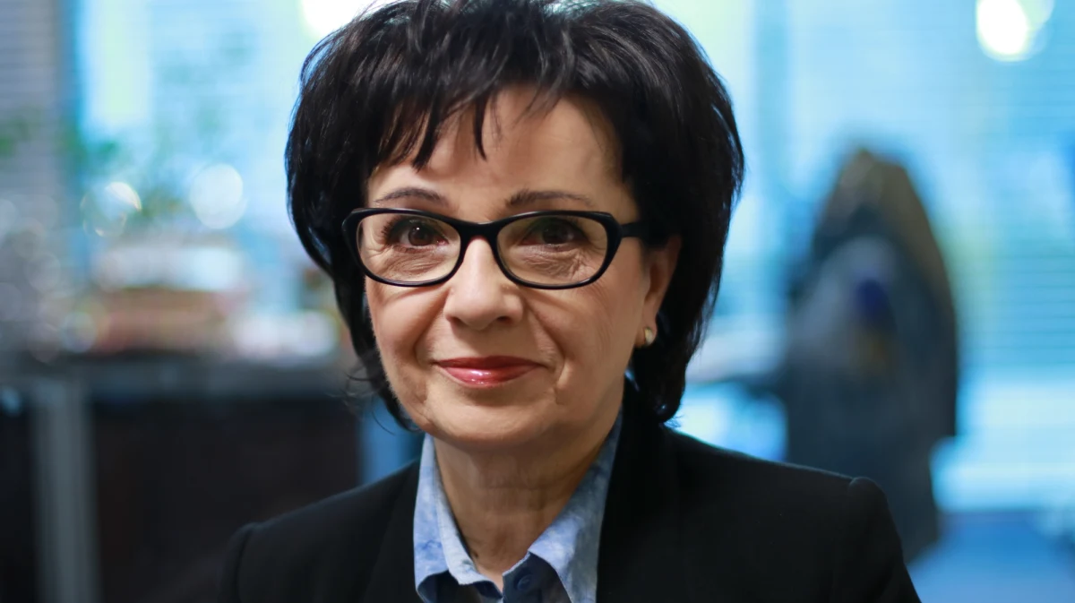 Sąd administracyjny odrzucił skargę Elżbiety Witek na postanowienie Najwyższej Izby Kontroli o nałożeniu na nią kar pieniężnych, za niestawianie się przed Izbą - dowiedział się reporter RMF FM Krzysztof Zasada. Mimo trzech wezwań marszałek Sejmu nie stawiła się przed kontrolerami, czym w praktyce zablokowała kontrolę rządowego programu Polskie Szwalnie.