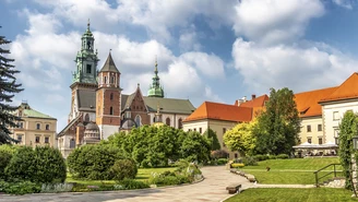 Jak tanio zwiedzić Wawel? Ceny biletów, godziny otwarcia i praktyczne wskazówki