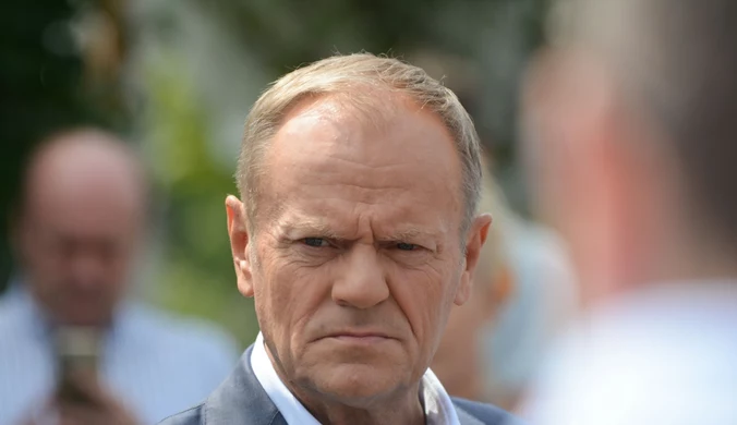 Donald Tusk zarzuca służbom brak monitoringu powietrza. GIOŚ odpowiada