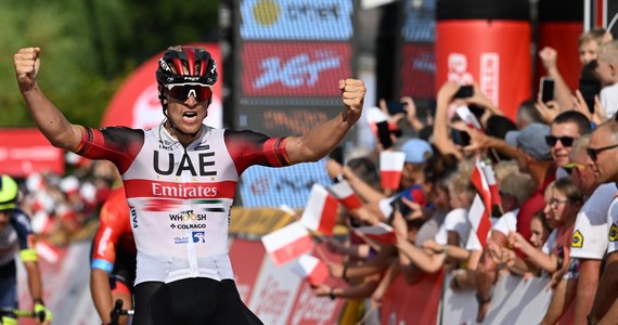 Niemiec Pascal Ackermann (UAE Team Emirates) wygrał w Sanoku czwarty etap wyścigu kolarskiego Tour de Pologne. Żółtą koszulkę lidera zachował Kolumbijczyk Sergio Higuita (Bora-hansgrohe), mimo że w końcówce ucierpiał w kraksie.