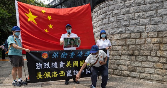 Kto popełnia wykroczenia przeciwko Chinom, niechybnie zostanie ukarany – ostrzegł w środę szef chińskiego MSZ Wang Yi. Skomentował w ten sposób wizytę spikerki Izby Reprezentantów USA Nancy Pelosi na Tajwanie, przeciwko której Pekin stanowczo protestował.