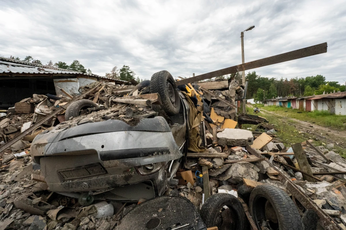 Rząd Ukrainy wydał rozporządzenie o przymusowej ewakuacji mieszkańców obwodu donieckiego w związku z toczącą się tam wojną z Rosją. Dokument przewiduje przesiedlenie ich w bezpieczne miejsca w centralnych i zachodnich obwodach kraju.