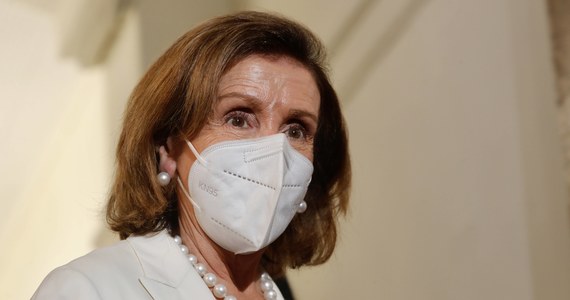 Zakończyła się 19-godzinna wizyta spikerki Izby Reprezentantów Stanów Zjednoczonych Nancy Pelosi na Tajwanie. Trzecia osoba w konstytucyjnej hierarchii USA spotkała się w Tajpej z czołowymi członkami rządu i politykami. Dziś po południu czasu lokalnego Pelosi odleciała do Seulu. Korea Południowa jest kolejnym etapem jej azjatyckiego tournee.