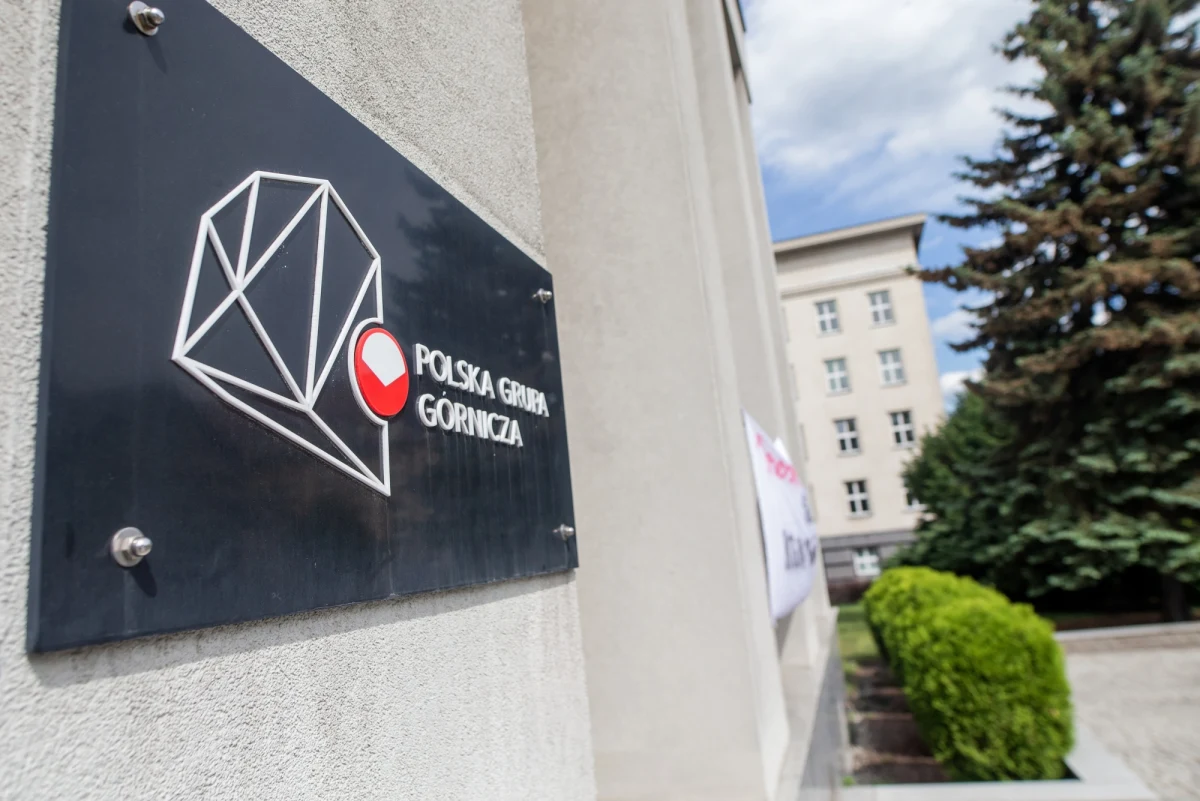 Oszustwa są praktycznie niemożliwe przy obecnych zabezpieczeniach sklepu internetowego sprzedającego węgiel – twierdzi Polska Grupa Górnicza. Spółka podkreśla, że infrastruktura serwisu sprzedażowego przeszła modernizację, by w jak najkrótszym czasie obsłużyć, jak najwięcej klientów. 