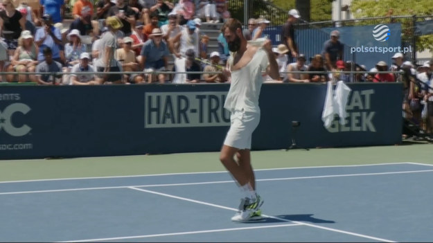 Benoit Paire odpadł z turnieju ATP w Waszyngtonie. Jego przeciwnikiem był Holger Rune. Francuz przegrał 0:2 (3:6, 2:6). Po porażce Paire rozdarł swoją koszulkę i rzucił nią w przeciwnika. 