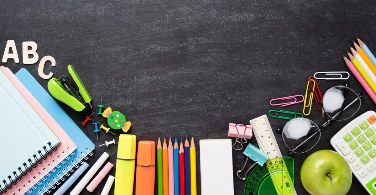 Nauczycielskie związki zawodowe przymierzają się do protestu - ostrzega "Rzeczpospolita". "Planujemy radykalne działania" - zapowiada Monika Ćwiklińska, rzeczniczka prasowa oświatowej "Solidarności". Z kolei szef Związku Nauczycielstwa Polskiego Sławomir Broniarz mówi gazecie, że decyzja ws. ewentualnego strajku zostanie podjęta pod koniec sierpnia. 