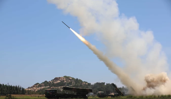Chińskie rakiety przeleciały nad Tajpej. Wojsko podnosi gotowość bojową