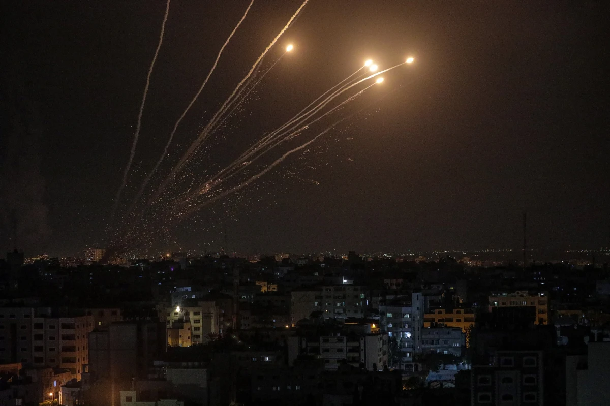 Rakieta, która została błędnie wystrzelona w sobotę ze Strefy Gazy przez palestyńskich bojowników, zabiła cywilów w północnej części Strefy Gazy - poinformała agencja Associated Press powołując się na komunikat izraelskiej armii.