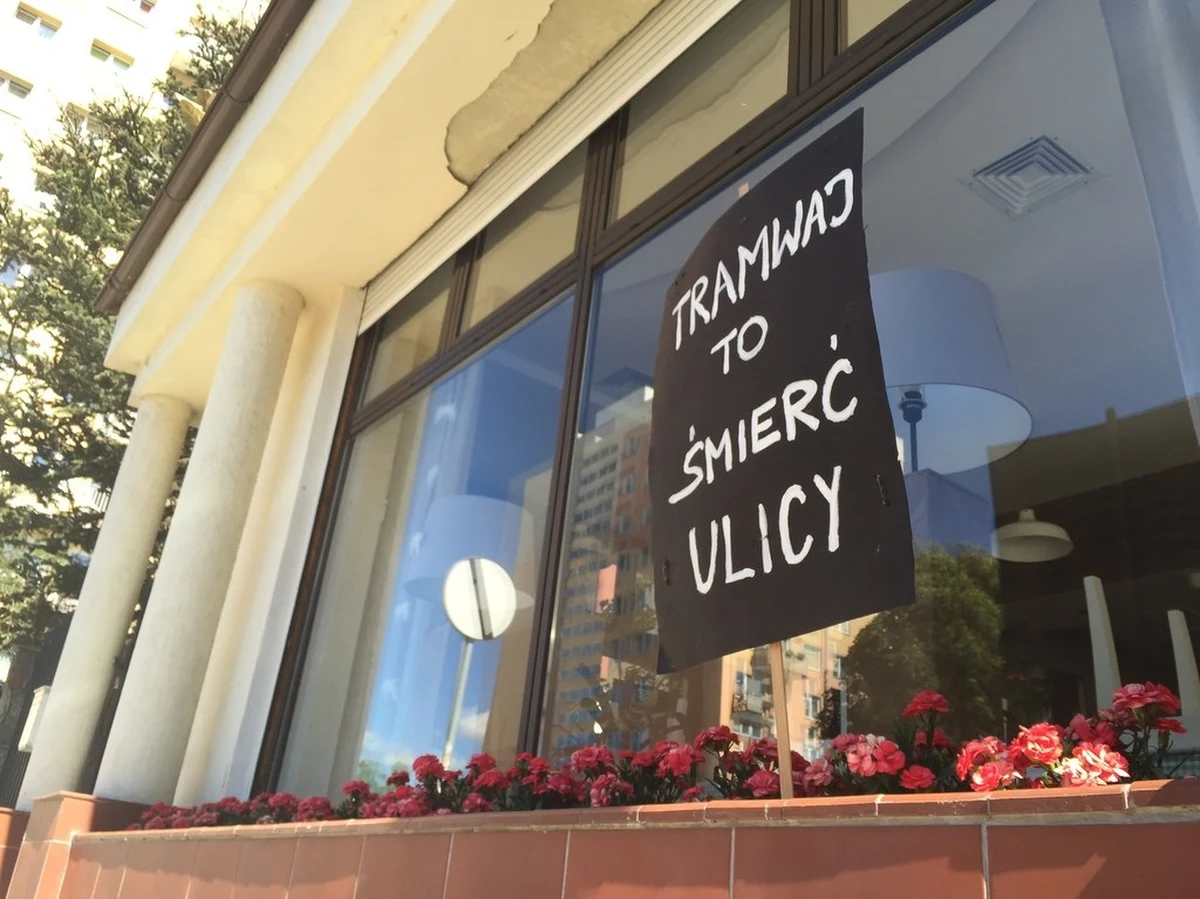 Wojewódzki Sąd Administracyjny w Gdańsku za bezzasadną uznał skargę stowarzyszenia Królewska Dolina, dotyczącą budowy nowej linii tramwajowej Gdańsk Południe-Wrzeszcz. Stowarzyszenie skarżyło tak zwaną decyzję środowiskową dla tej inwestycji, wydaną przez Generalną Dyrekcję Ochrony Środowiska. To jednak nie kończy sprawy.