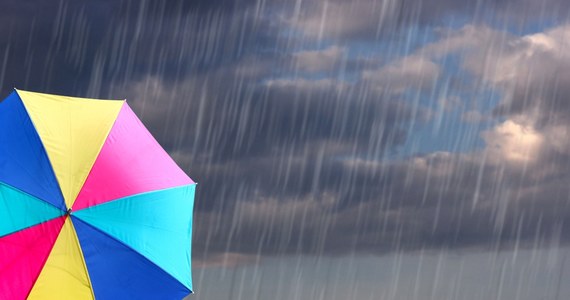 Dziś zachmurzenie duże z przelotnymi opadami deszczu. W Bieszczadach możliwe lokalne burze – poinformowała dyżurna synoptyk Instytutu Meteorologii i Gospodarki Wodnej Ilona Bazyluk.