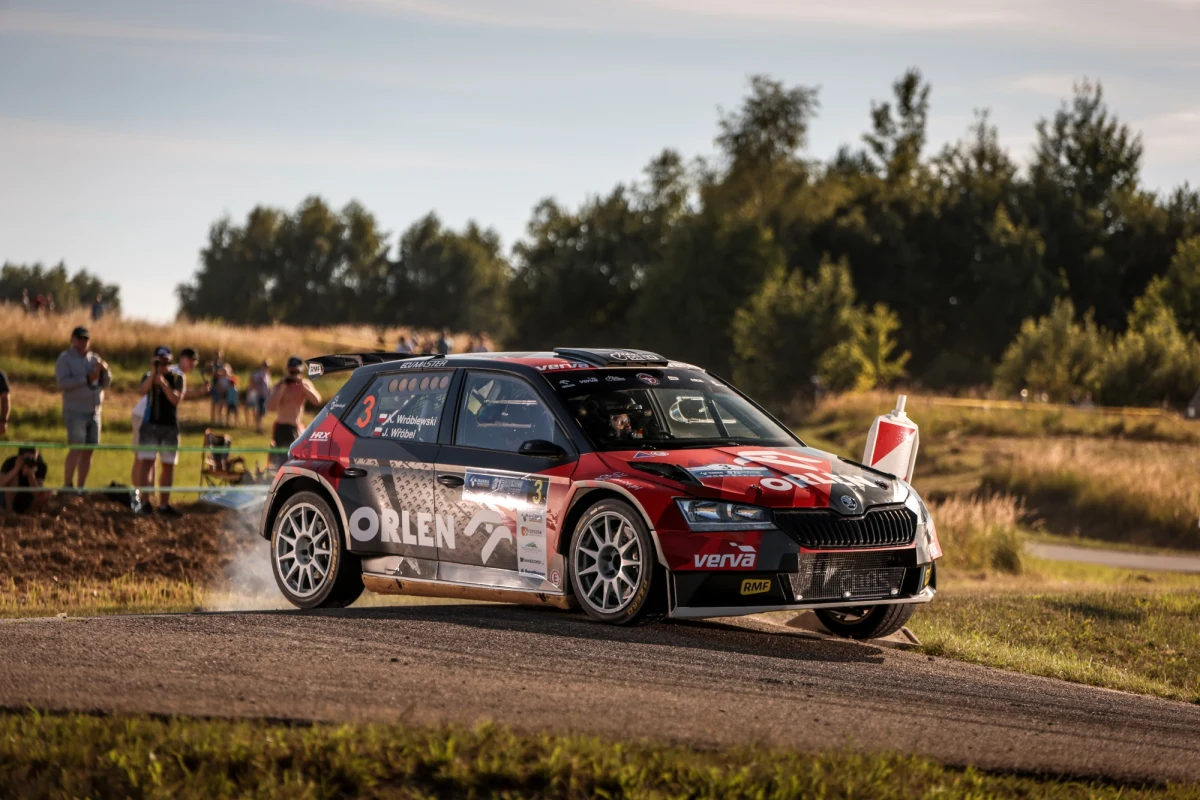 Kacper Wróblewski i Jakub Wróbel - ORLEN Team, podczas MARMA 31. Rajdu Rzeszowskiego zajęli 3. miejsce zarówno w klasyfikacji generalnej mistrzostw Polski (RSMP), jak i w Rajdowym Pucharze Europy (ERT), oraz 2. miejsce w mistrzostwach Słowacji (MSR). Na 5 z 11 odcinków załoga stawała na oesowym podium w RSMP, w tym wygrała dwa ostatnie oesy rajdu. To pozwoliło jej na umocnienie się w klasyfikacji rocznej sezonu.