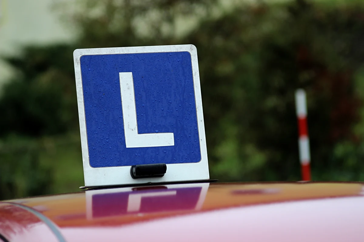 Dzisiaj w Poznaniu nie odbędą się egzaminy na prawo jazdy. To efekt protestu egzaminatorów w Wojewódzkim Ośrodku Ruchu Drogowego. Sprawdź jak wygląda sytuacja w pozostałych miastach regionu. 